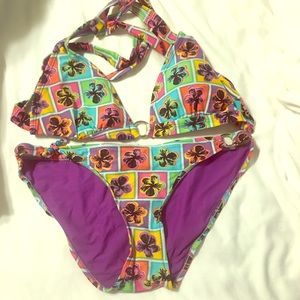 Decree size Large bikini